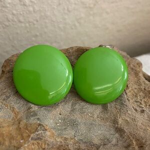 5/$10❤️❤️❤️Vintage 90s Green Enamel Round Button Stud Post Earrings
